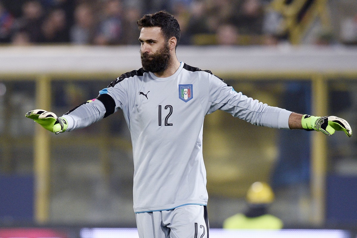 Calciomercato, dalla Francia Sirigu verso il Liverpool