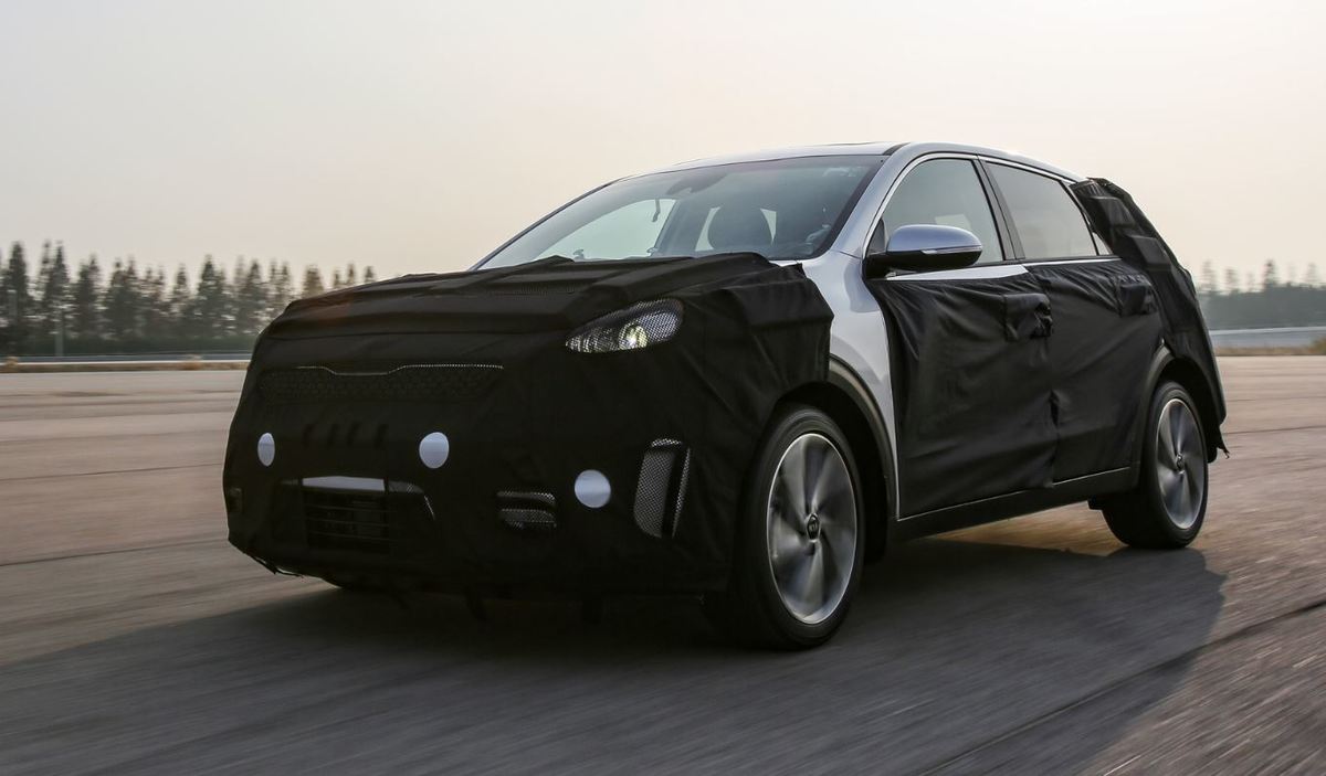 Kia Niro Hybrid, nel 2016 il primo "HUV" coreano