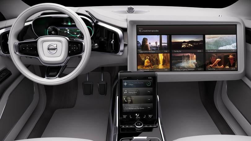 Volvo, guida autonoma e serie in streaming a bordo