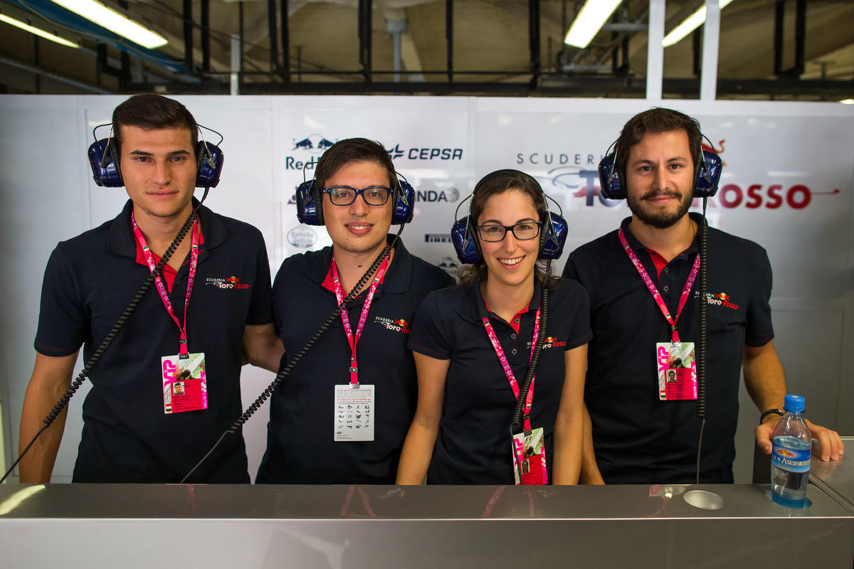 Red Bull On Stage. Quattro giovani e il sogno della F1