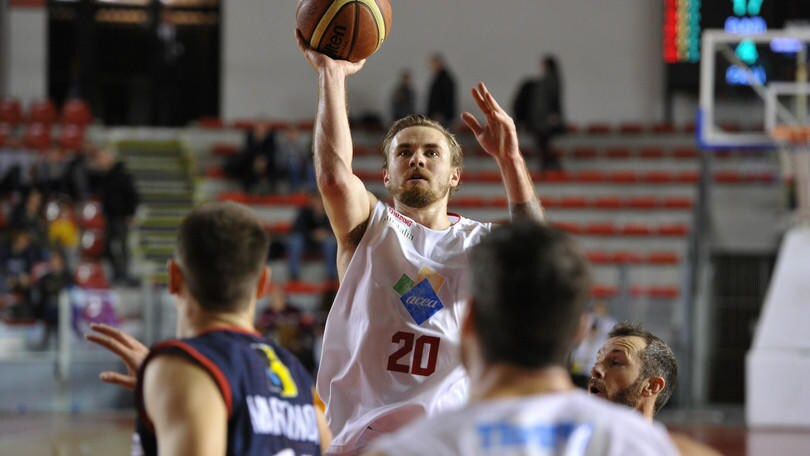 Basket A2, Roma senza mira, Tortona vince