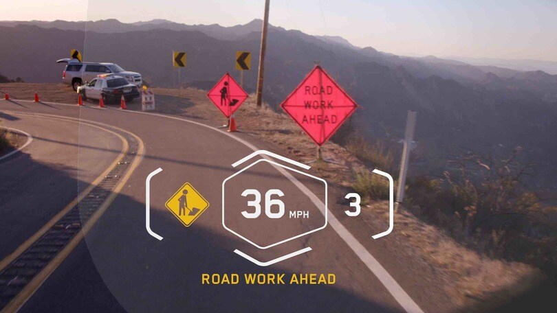 BMW Moto: in futuro casco-display e fari-laser