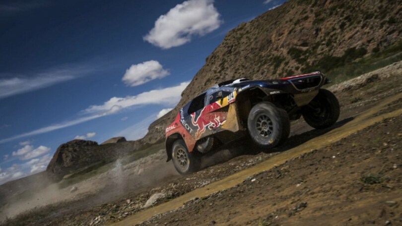Dakar 2016, Peugeot domina, Al-Attiyah solo tra i leoni