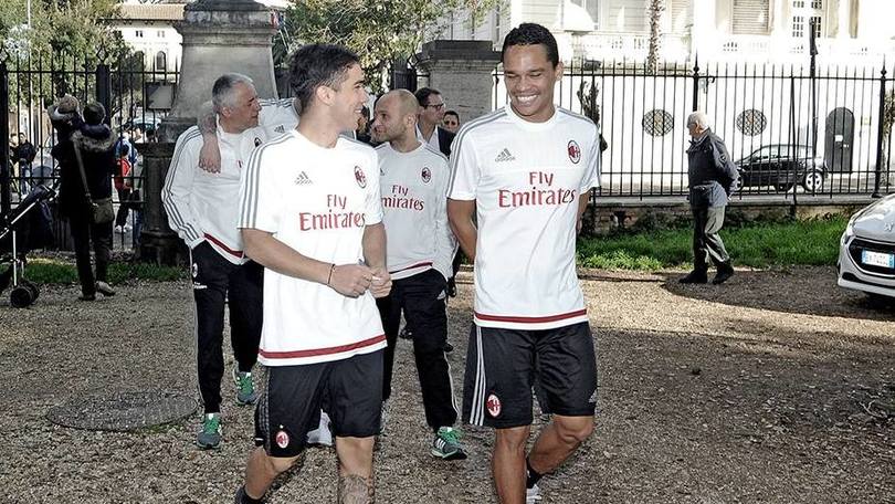 Il Milan a Villa Borghese prima della Roma