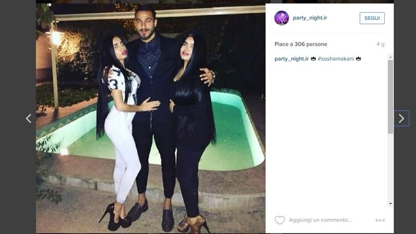 Iran, foto con donne sexy senza velo: arrestato il portiere della nazionale
