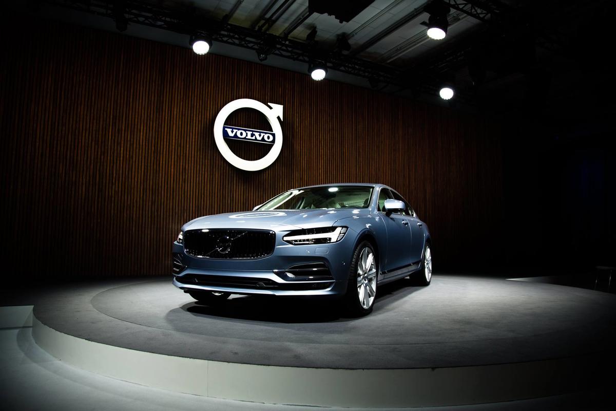Nuova Volvo S90, l'anteprima a Detroit 2016