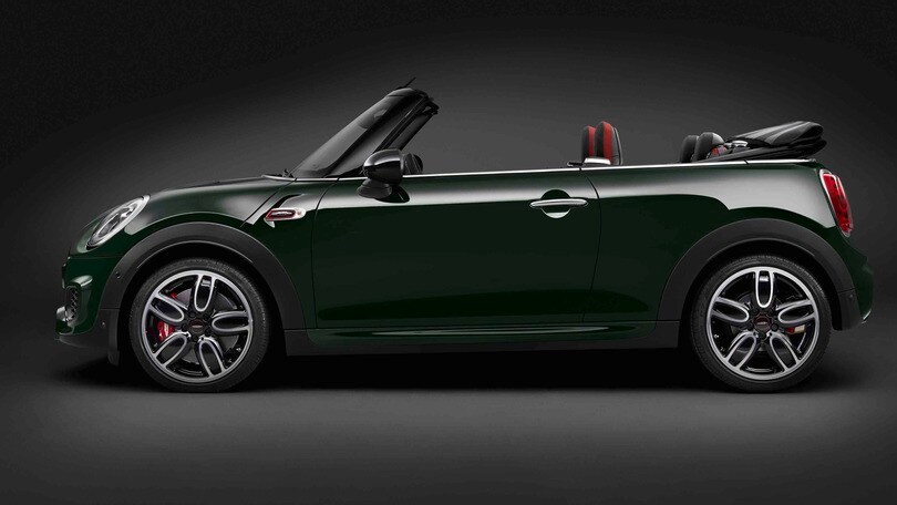 Mini JCW Convertible: capelli al vento, cavalli nel motore