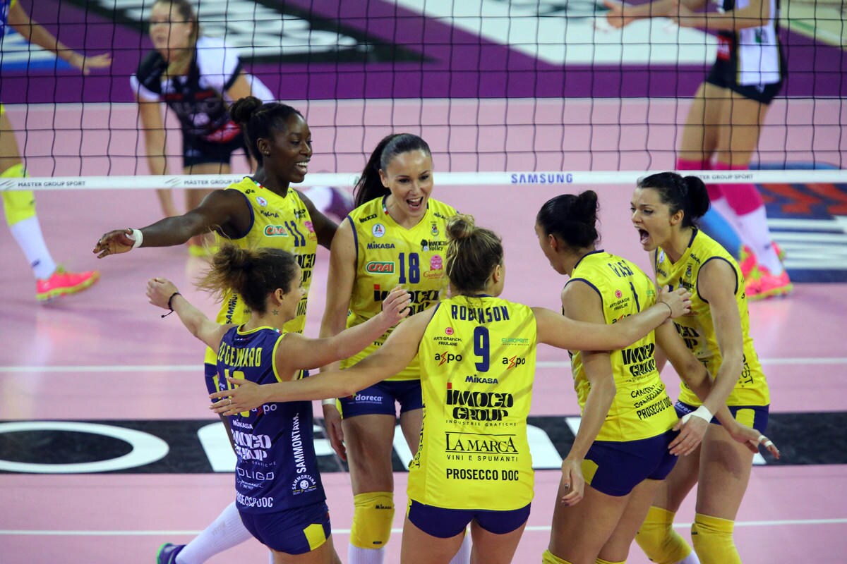 Conegliano, buona la prima. 3-0 alla Foppapedretti