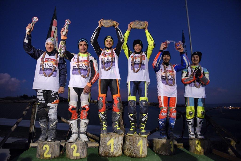 Moto, Valentino Rossi: che festa per la "100 km dei campioni"