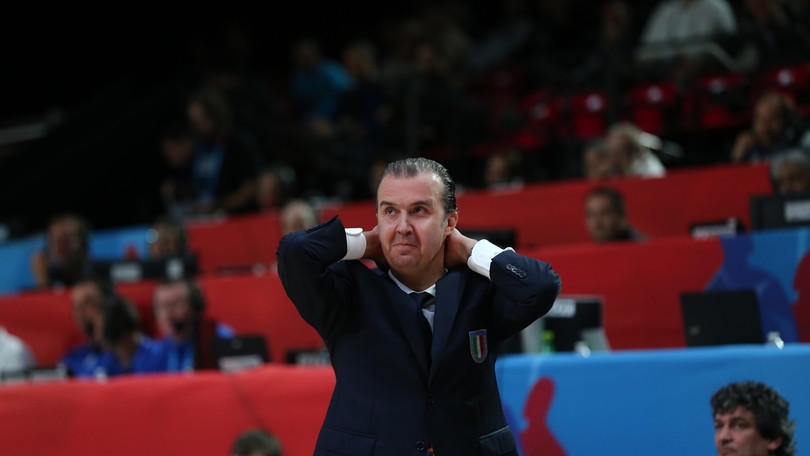 Basket nazionale, Pianigiani risolve con la Fip