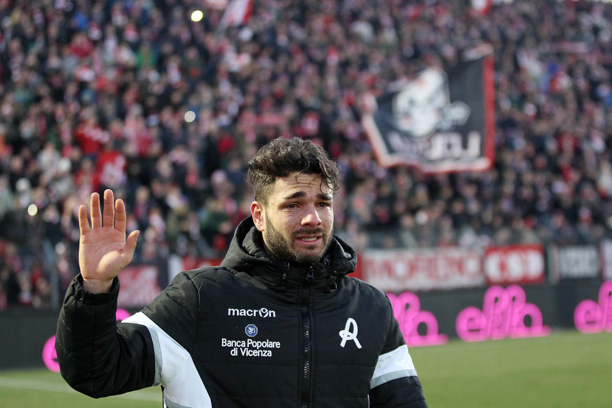 Calciomercato Cagliari, preso Cinelli dal Vicenza