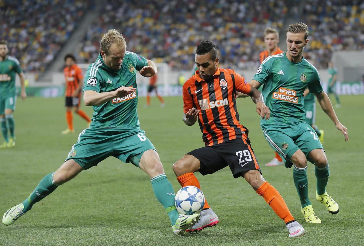 Calciomercato, dall'Inghilterra: «30 milioni di sterline per Teixeira dal Liverpool»
