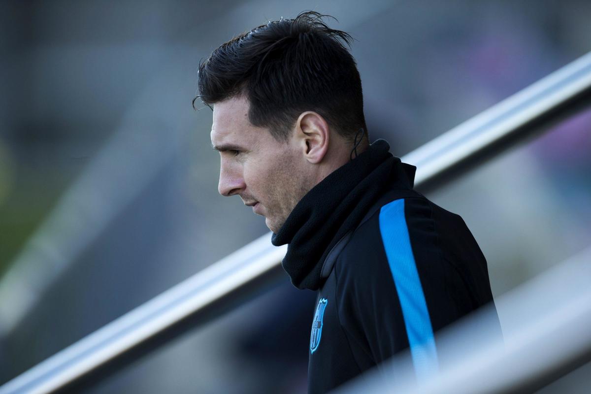 Calciomercato, Aguero: «Messi, vieni a Manchester»