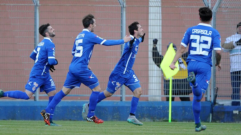 Diretta Livorno-Como, probabili formazioni. Live dalle 20.30