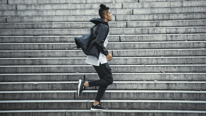 L’iconica sneaker 698 di Puma si arricchisce della tecnologia Ignite