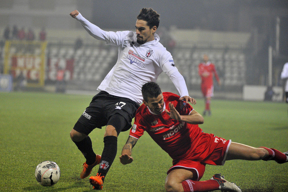 Serie B, sette squalificati: fermato Ardizzone