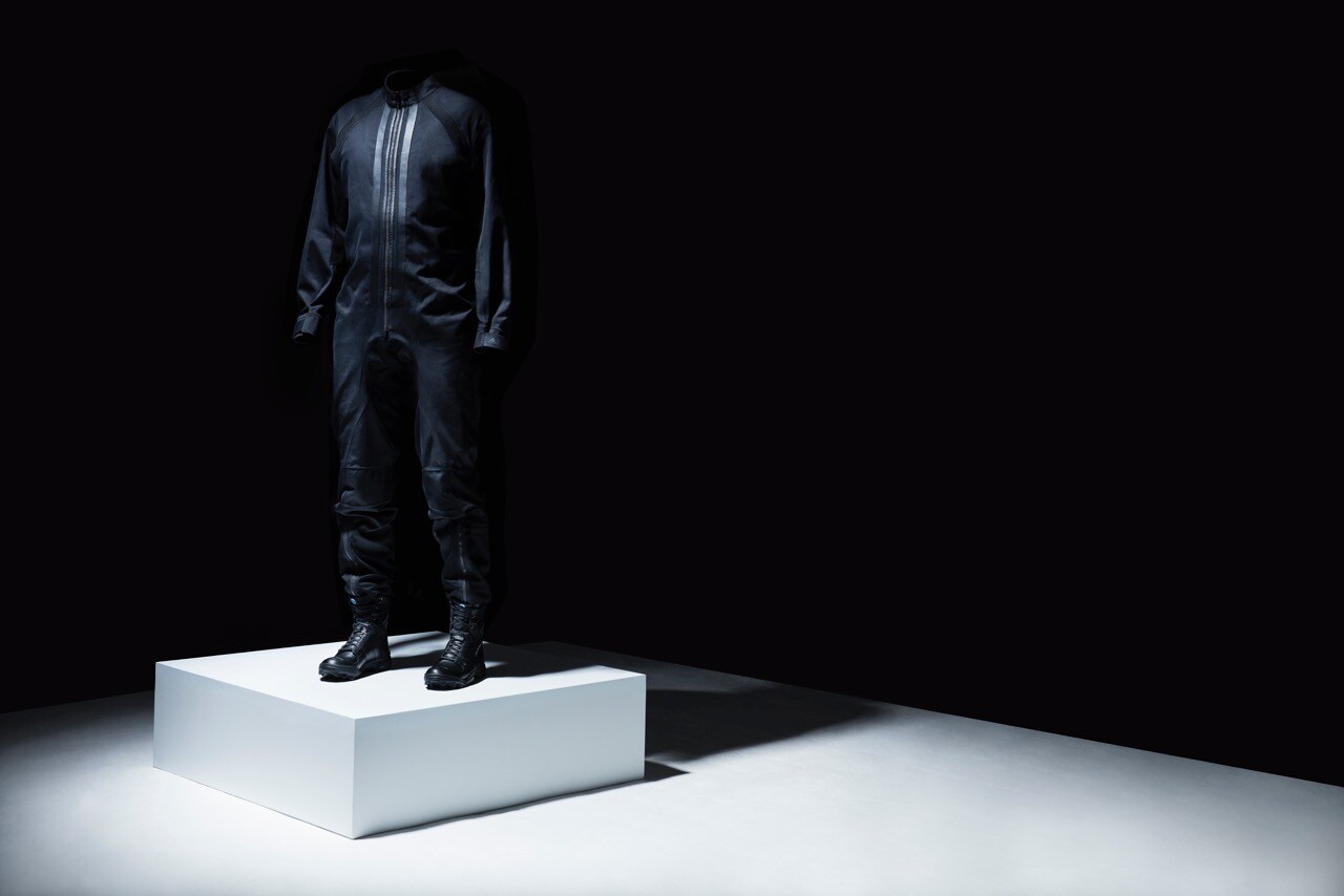 Y-3 e Virgin Galactic. Abbigliamento per lo spazio