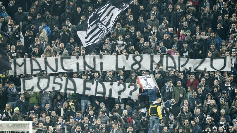 Juventus-Inter, che sfottò per Mancini: dopo Sarri anche i tifosi