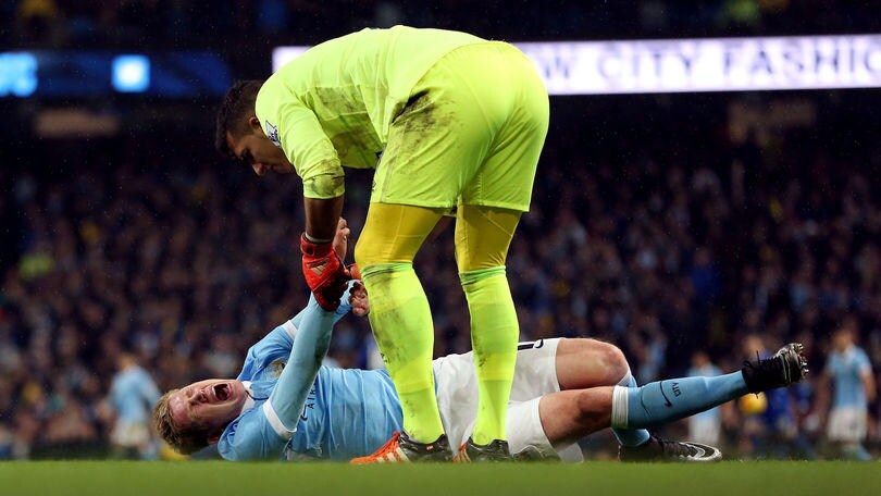 Manchester City, per De Bruyne infortunio al ginocchio