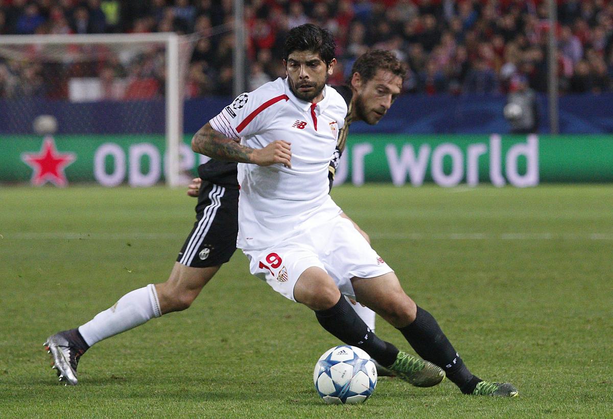 Calciomercato Inter: Banega, è tempo di visite mediche. Se parte Santon, piace Mario Rui