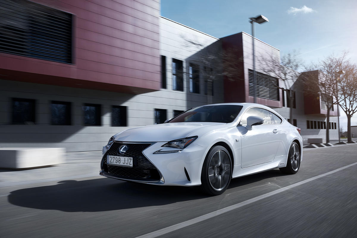Lexus RC Hybrid: coupé silenzioso ma sportivo