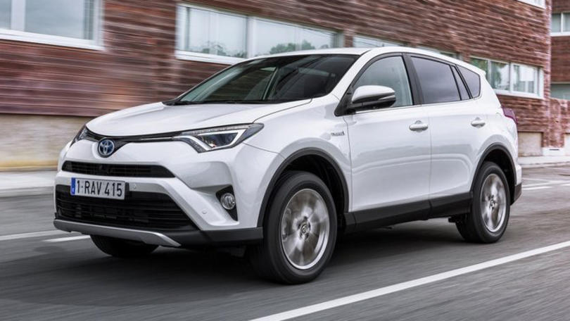 Toyota RAV4 Hybrid: la prova su strada