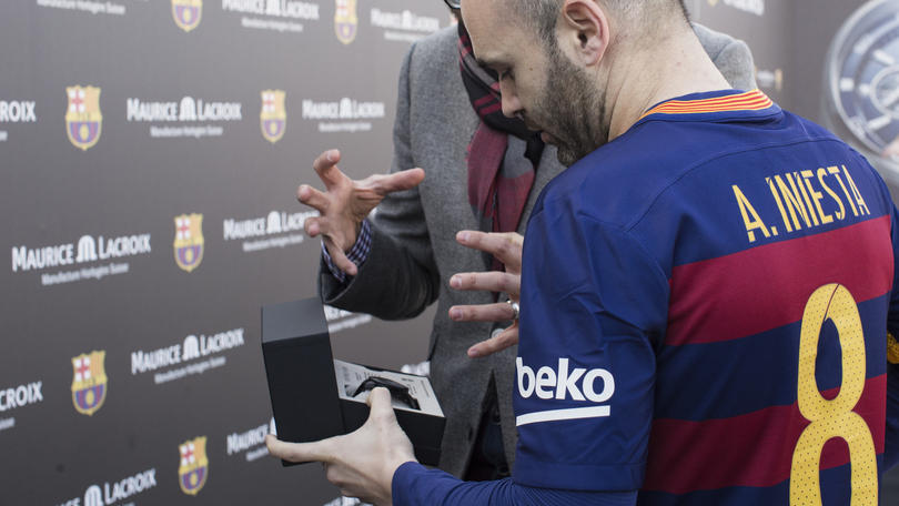 Il FC Barcelona riceve il Maurice Lacroix Masterpiece Squelette