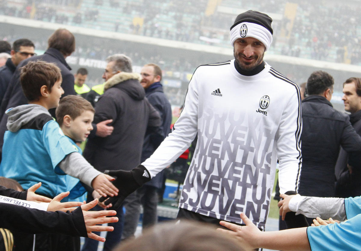 Juventus: Chiellini in dubbio, si scalda Rugani