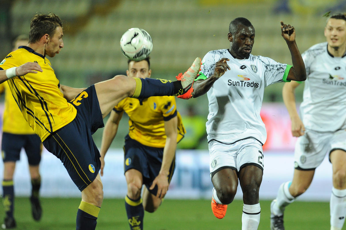 Serie B, Modena-Cesena: 0-0. Crecco sfiora la rete