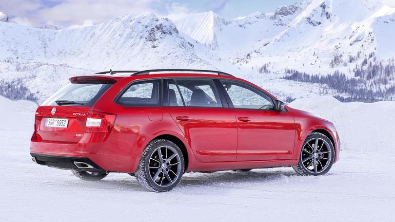 Skoda Octavia Wagon RS 4x4, debutta la famigliare cattiva
