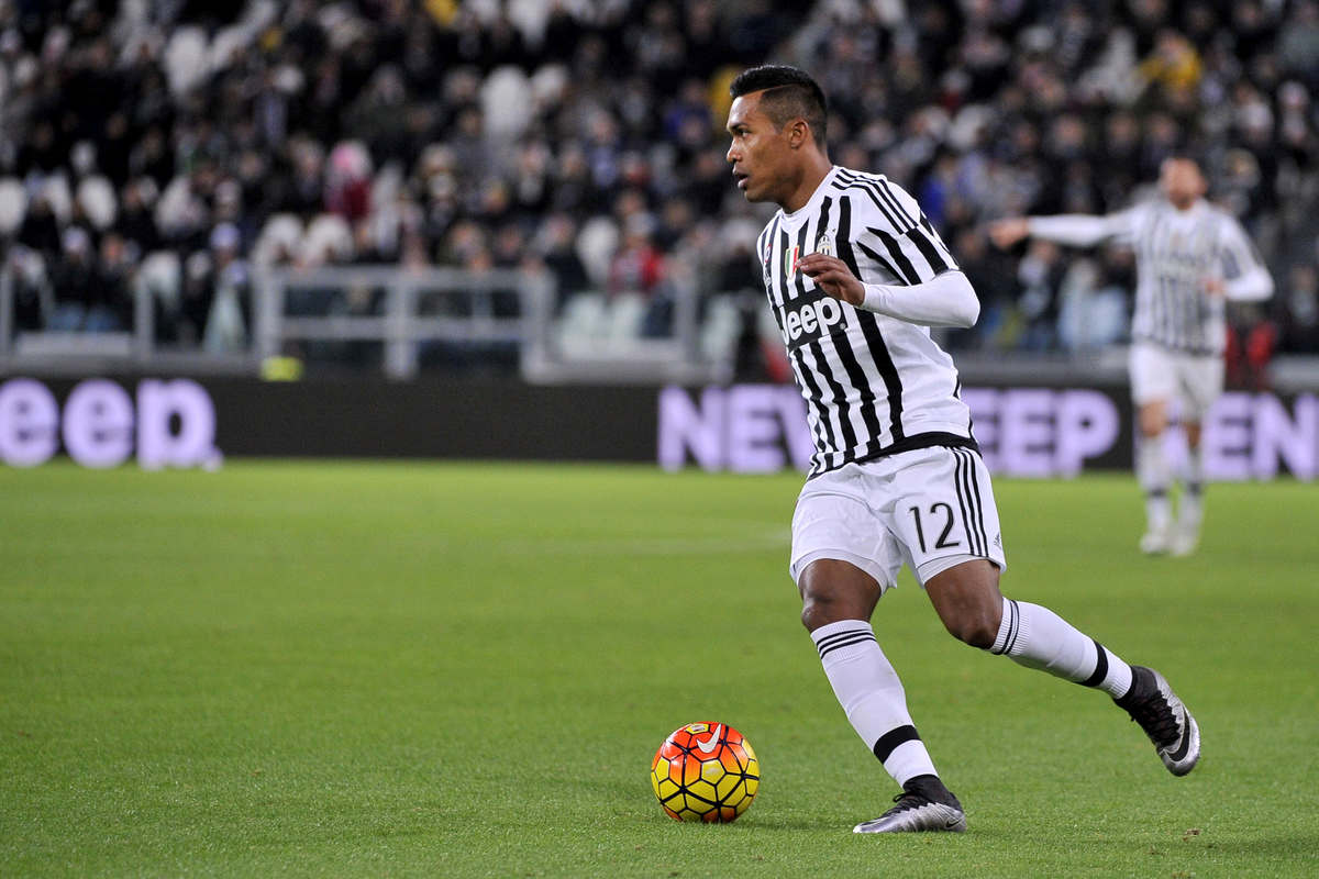 Calciomercato Juventus, Alex Sandro decisivo: ora i conti tornano