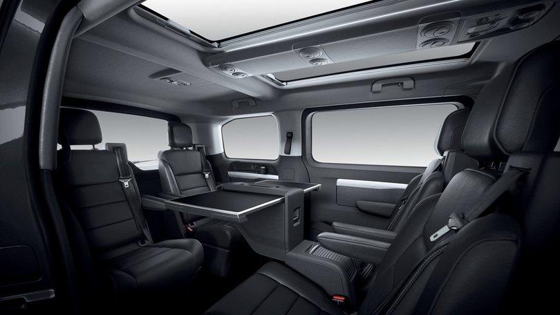 Peugeot Traveller è un ufficio mobile