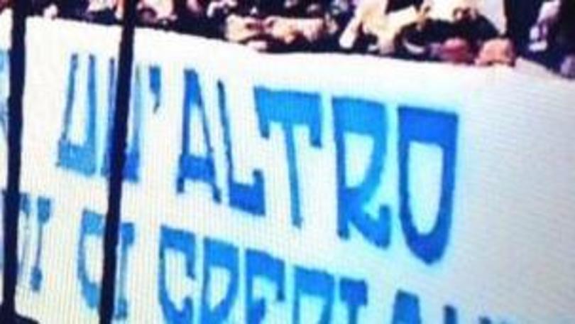 Striscione Napoli, l'errore diventa virale