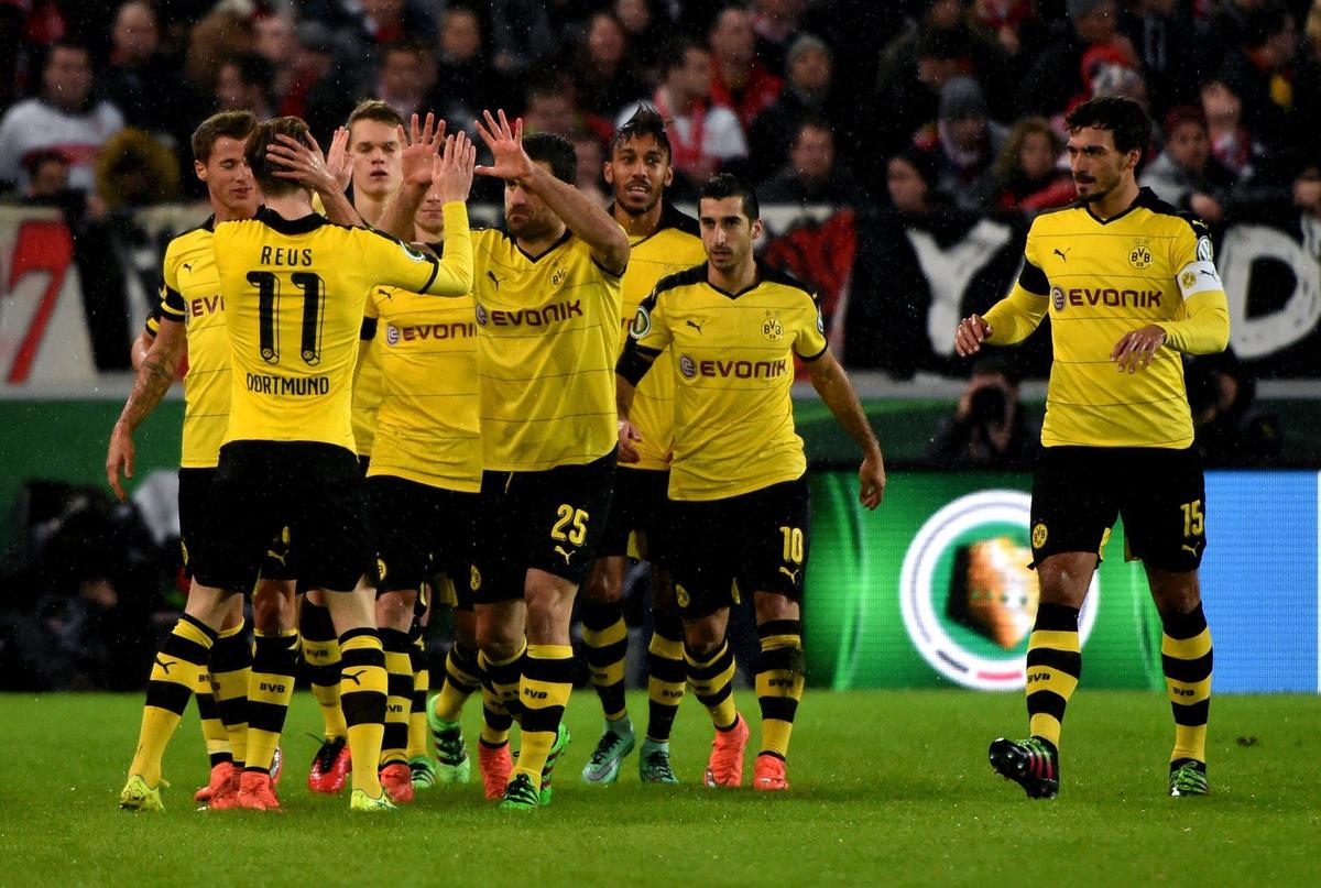 Bundesliga: Borussia Dortmund e Wolfsburg vincono in casa