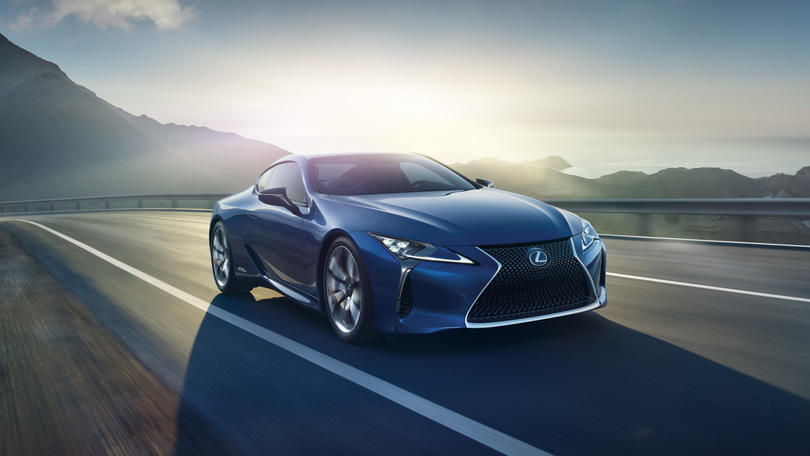 Lexus LC 500h, coupé ibrida al Salone di Ginevra