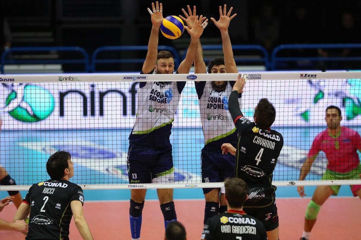 Cmc Romagna corsara a Latina, 3-2. Riaperta la corsa ai play off