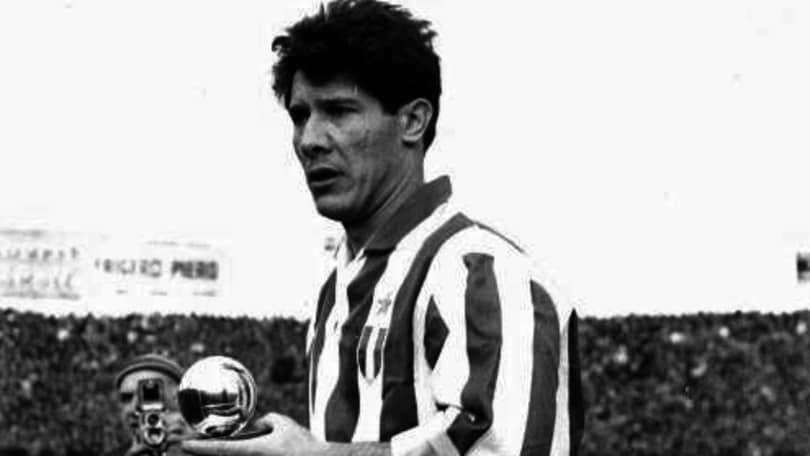 La Juventus ricorda su Twitter il mito Omar Sivori
