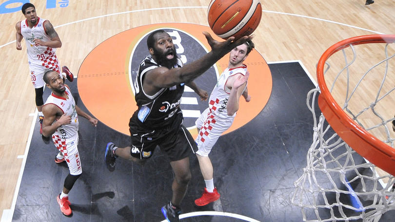 Basket Final Eight, Trento prima semifinalista