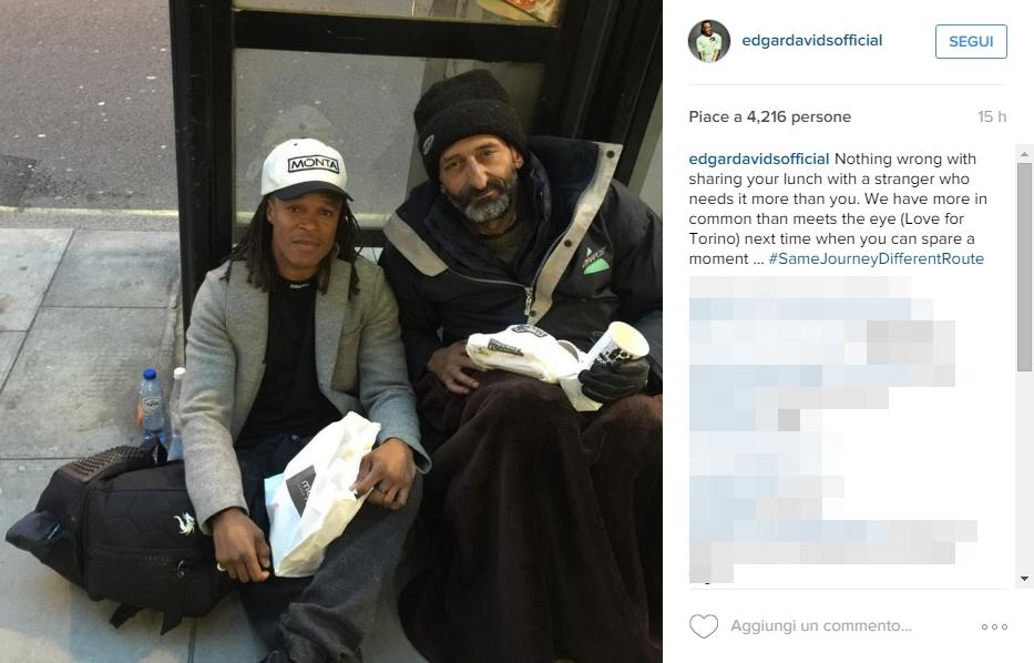 Davids cuore d'oro: condivide il pranzo con un clochard di Torino