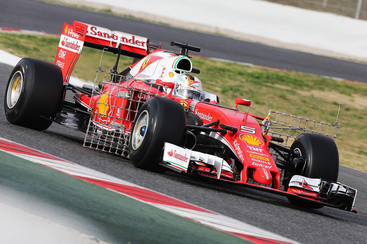 F1, Vettel domina la prima giornata di test