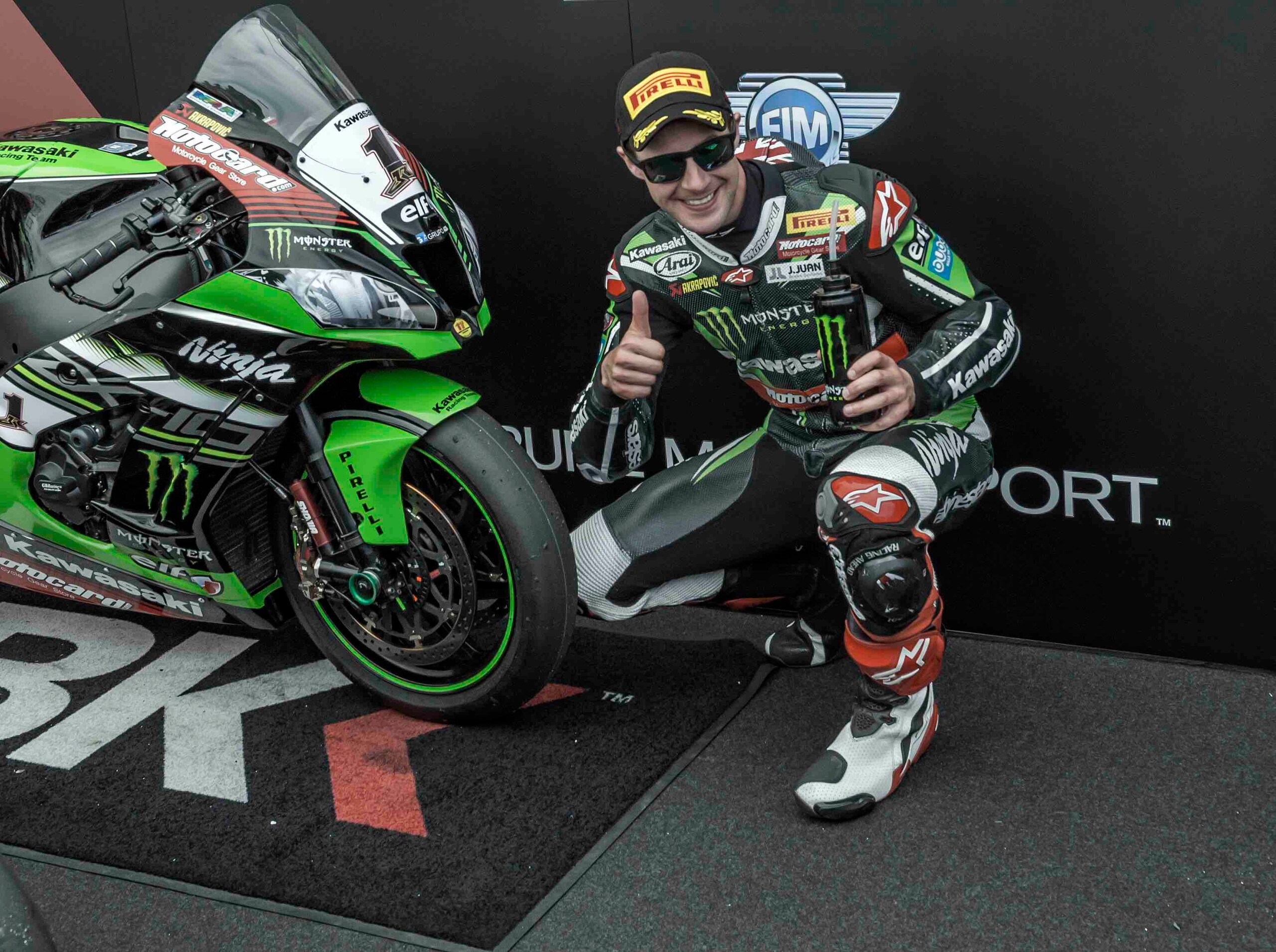 SBK Phillip Island, gara 1: Rea vince in volata