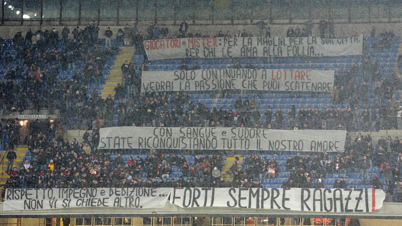 San Siro, striscioni della Curva Sud: pro Milan, contro Galliani