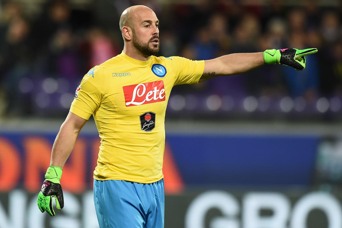 Napoli, la carica di Reina: «Scudetto ancora possibile»