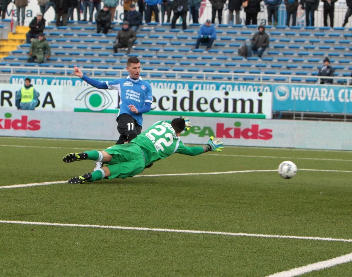 Serie B: il Novara cala il poker, il Crotone sorpassa il Cagliari