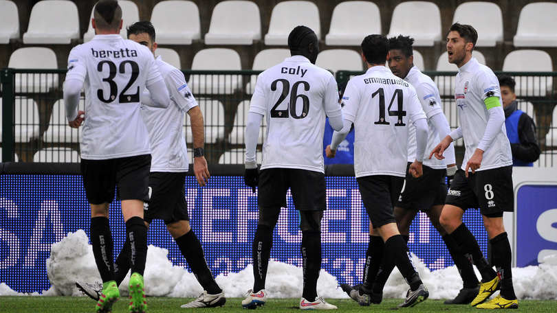 Serie B, Pro Vercelli da sogno: 5-2 contro il Pescara