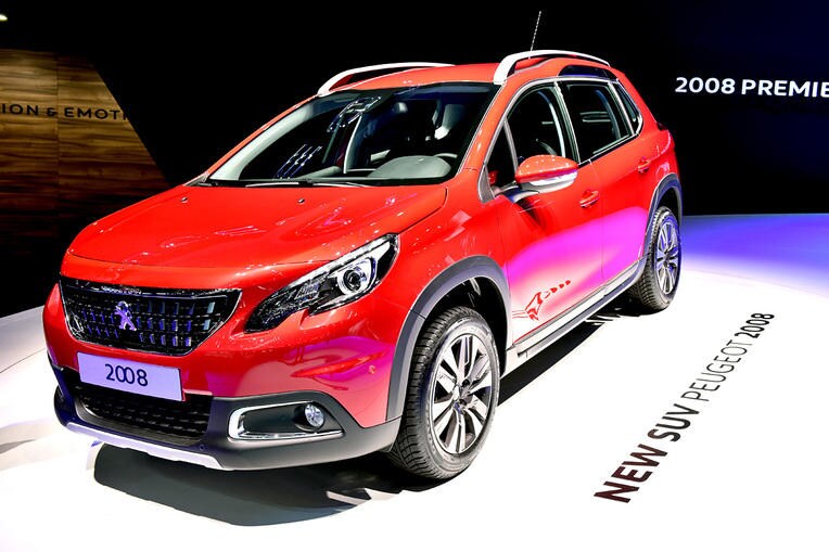 Nuova Peugeot 2008, la leonessa è anche GT