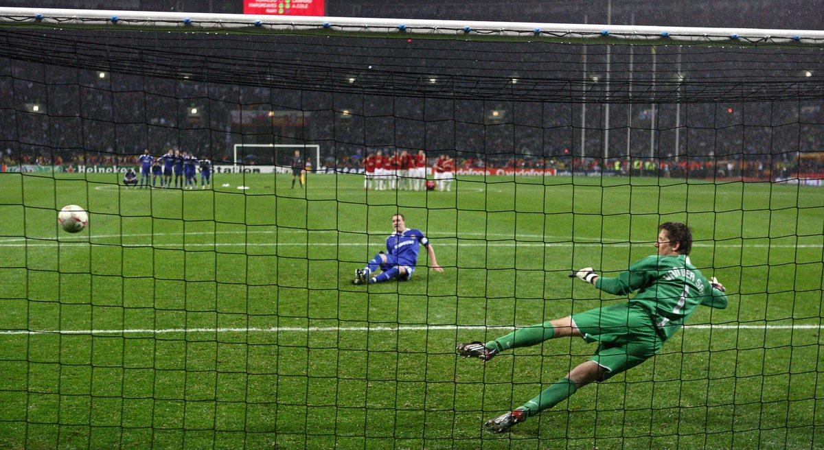 Serie A Juve, ricordi Van Der Sar? Torna in porta a 45 anni