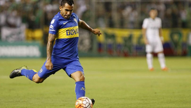 Tevez, altro splendido gol: ridà il sorriso a un bimbo nella partita più importante