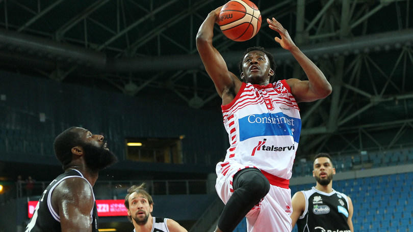Basket Serie A, Pesaro vince, Torino nel baratro