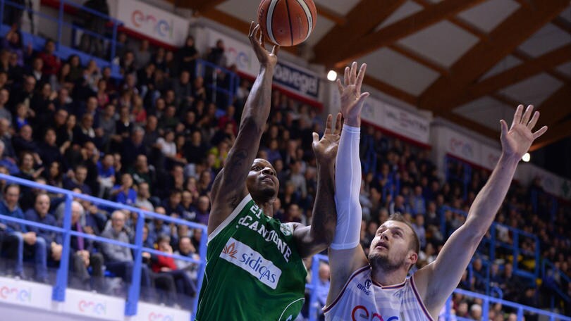 Basket Serie A, Nunnally show, Avellino va